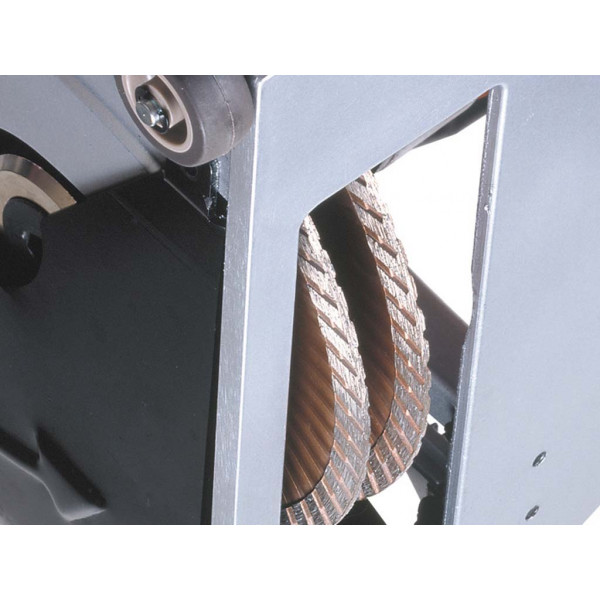 Elektrická profesionálna drážkovacia fréza do betónu aj muriva AGP CS180