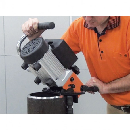 Úkosovačka na kov AGP EB24R