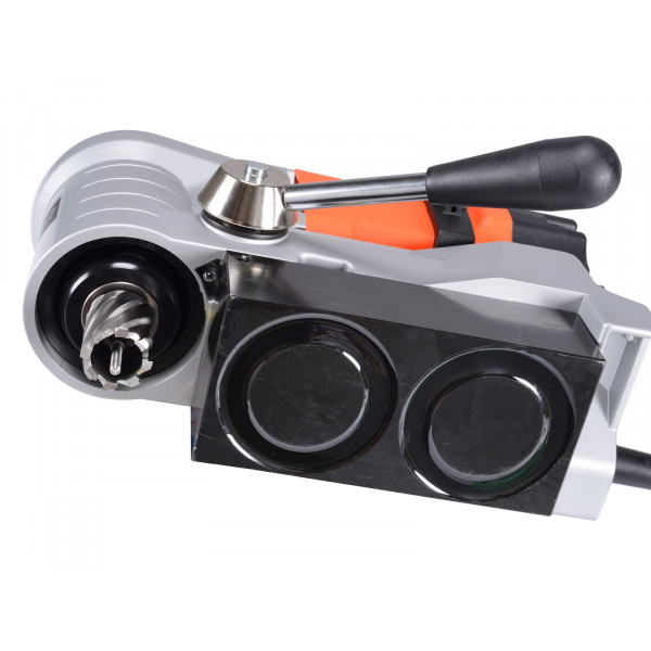 Magnetická nízkoprofilová vŕtačka AGP PMD3530
