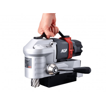Magnetická nízkoprofilová vŕtačka AGP PMD3530
